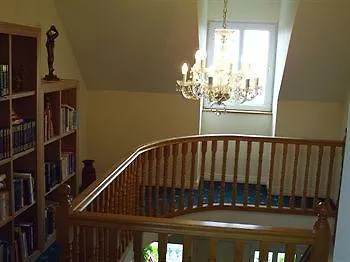 Edencrest Bed & Breakfast 4*